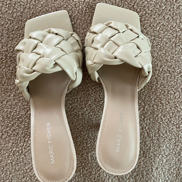 Marc Fisher Brizo Sandal Heel - Picture 6 of 7